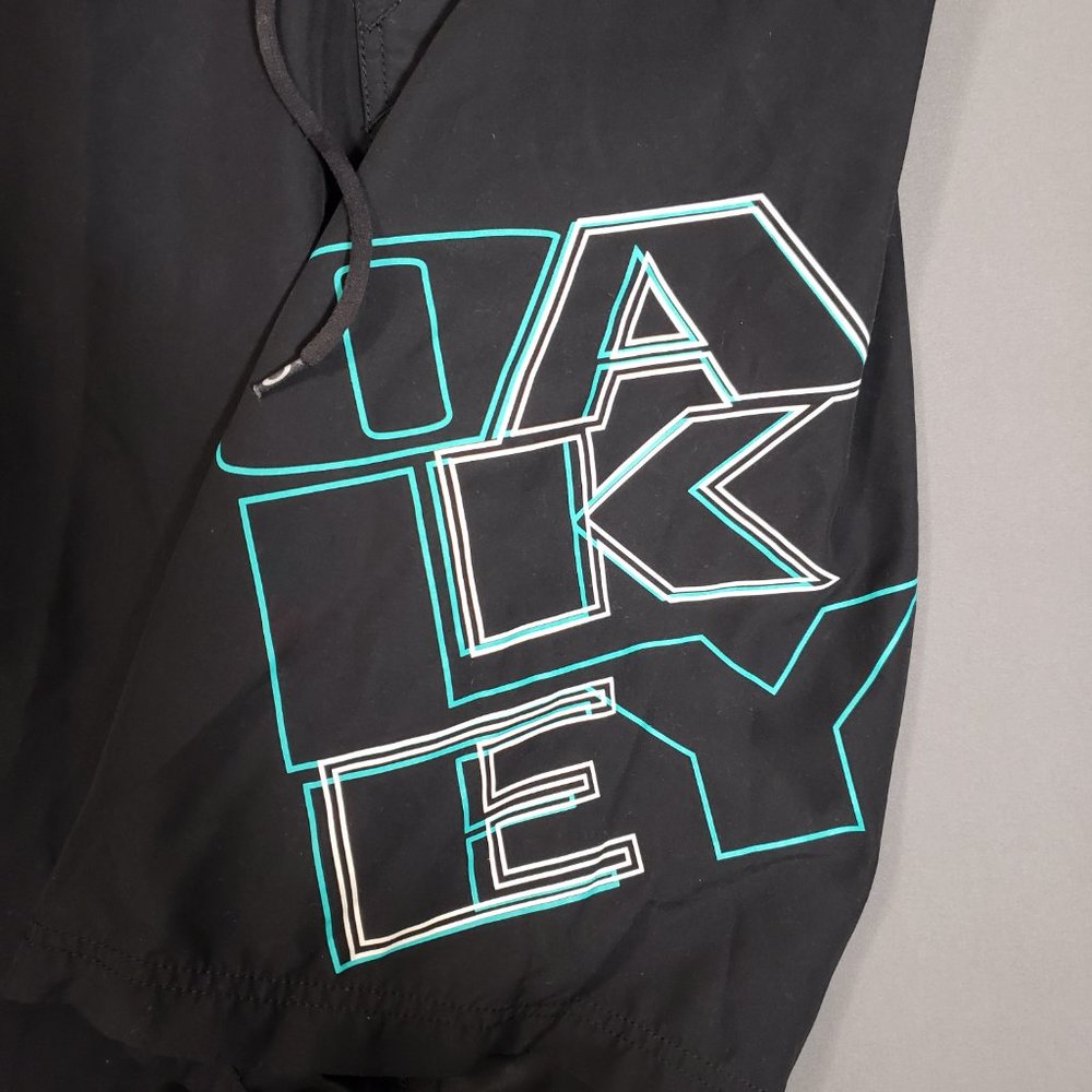 Oakley Men's Board Shorts Black Retro Logo, Size 36 Drawstring - Picture 2 of 10